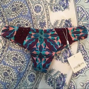 Posh Pua cheeky bikini bottoms NWT size small